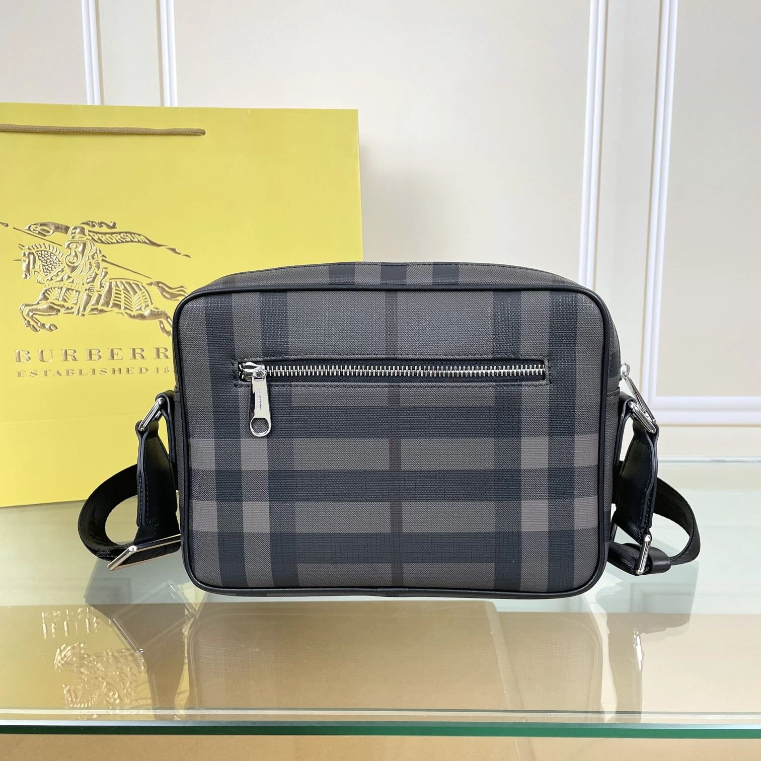 Mens Burberry Satchel Bags TimelessDesign 92240