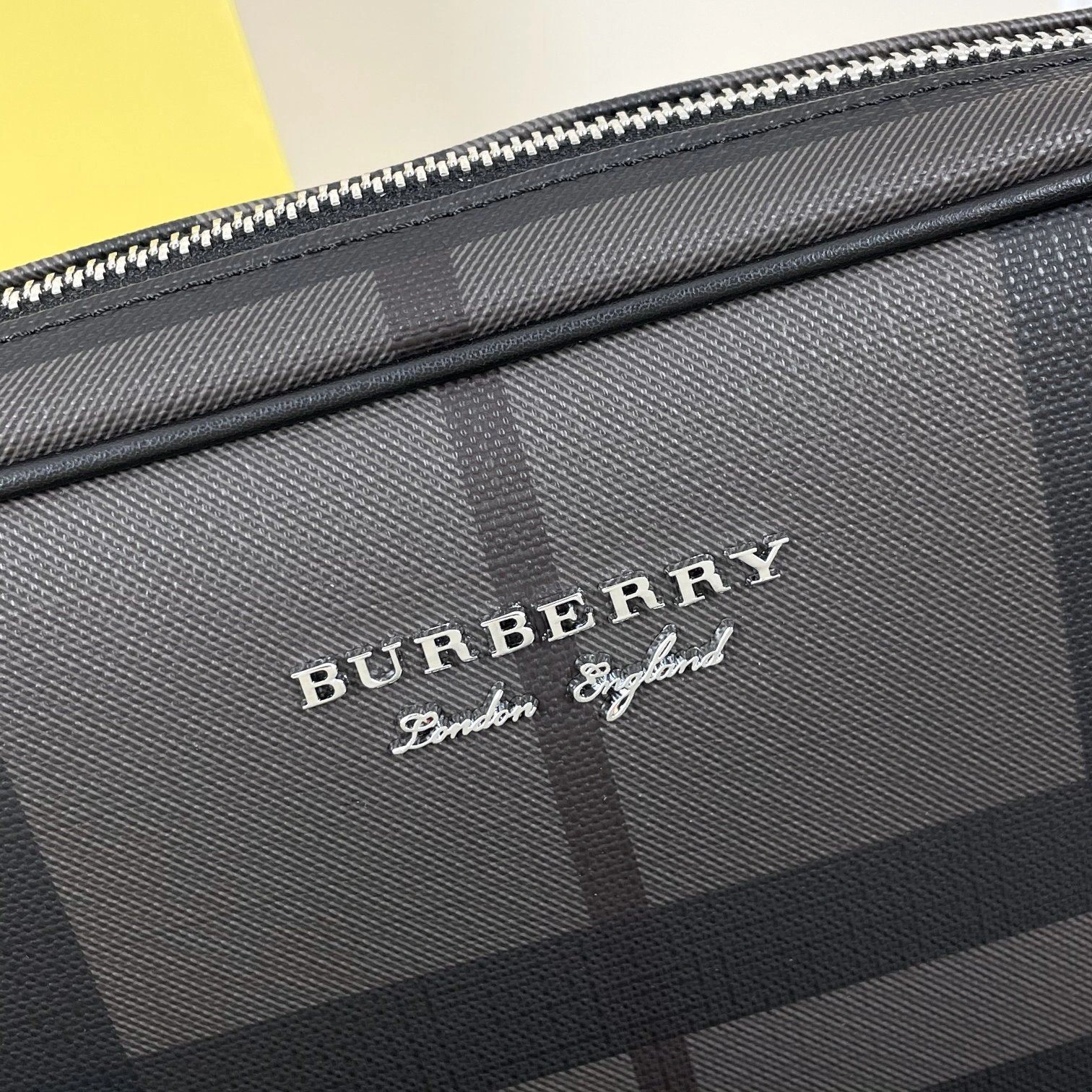 Mens Burberry Satchel Bags TimelessDesign 92240