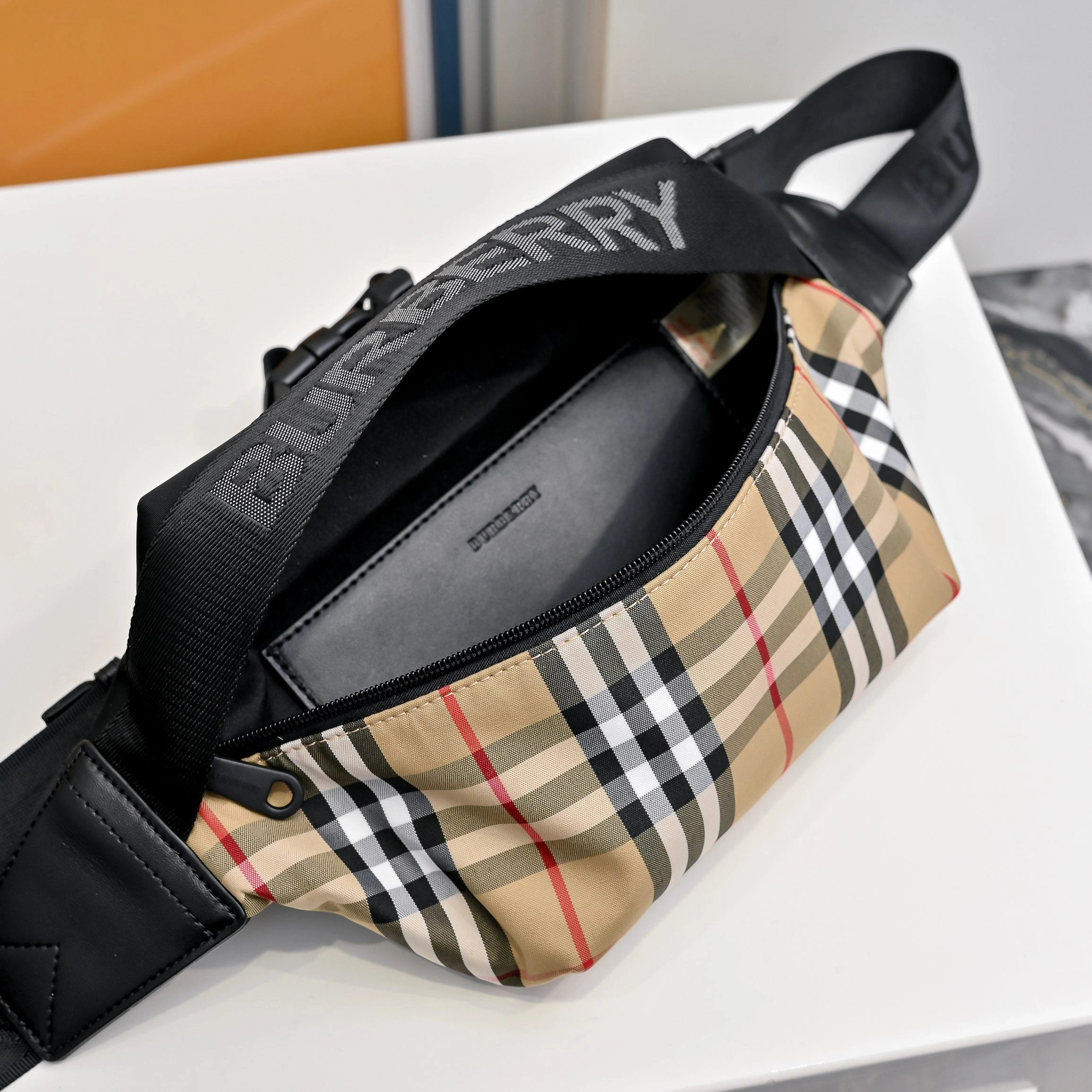 Bold Mens Burberry Waist Chest Packs 93233