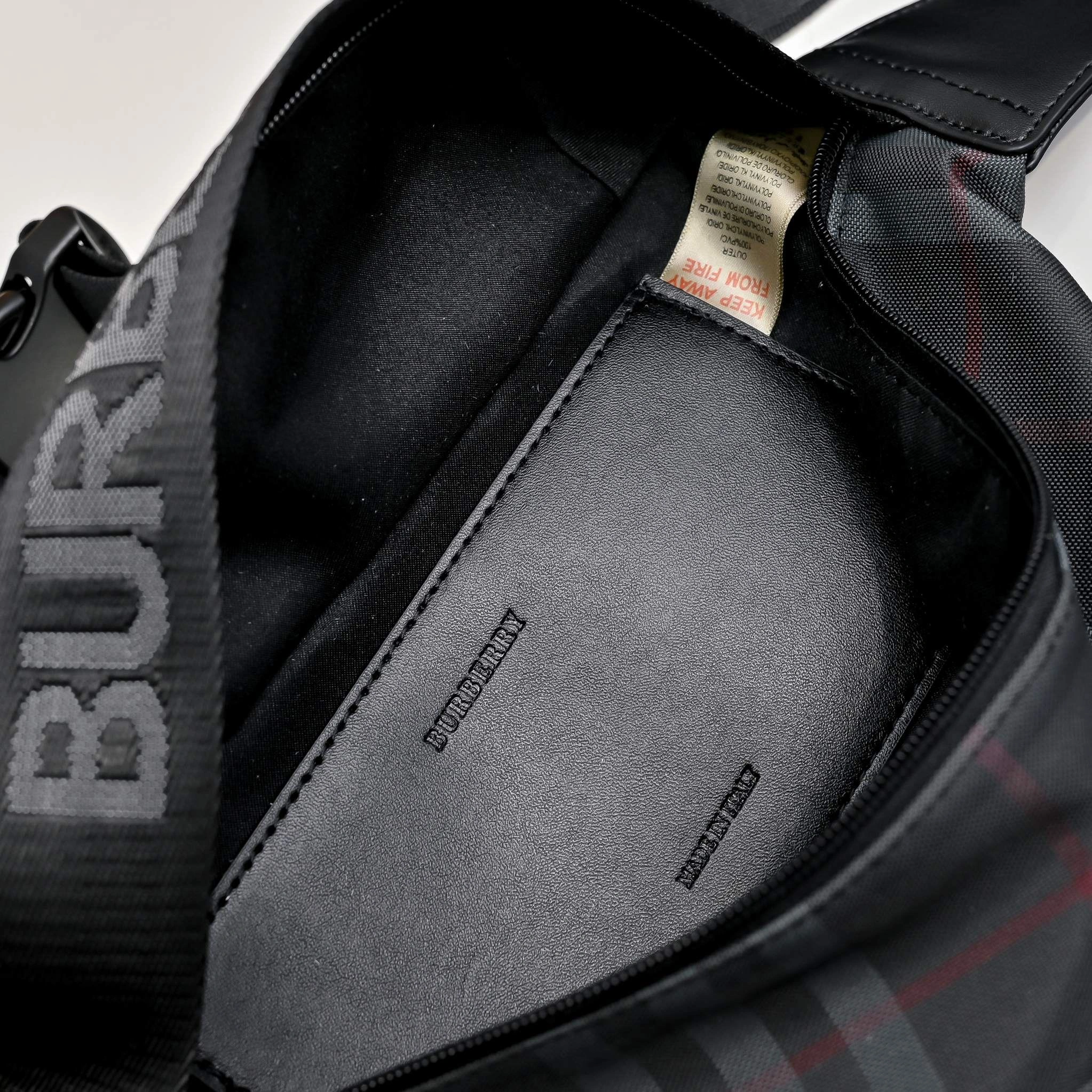 Mens Burberry Waist Chest Packs MoistureWicking 93235