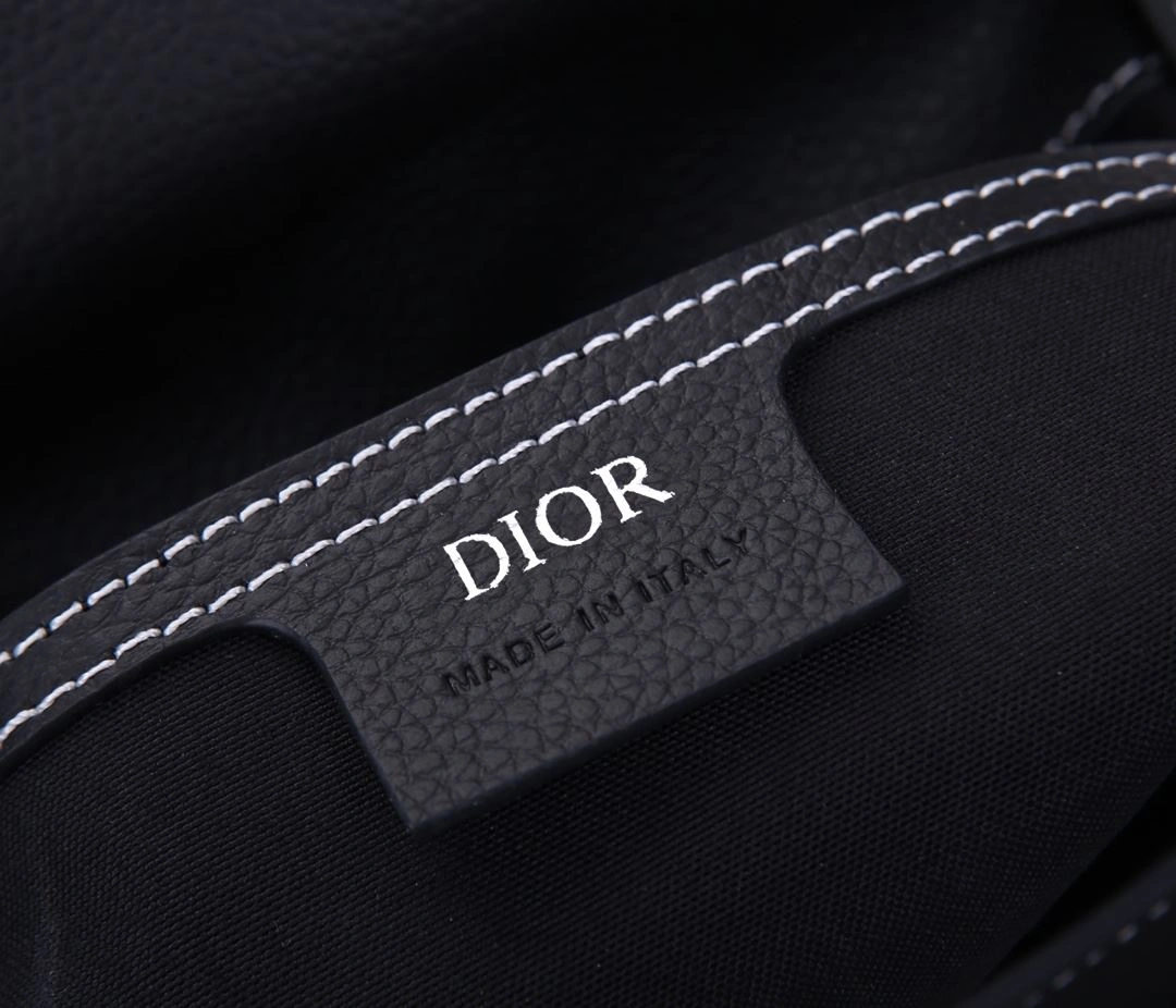 Mens Christian Dior Backpacks FashionForward 92134