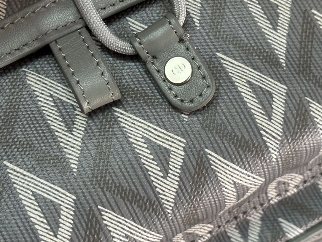 Sleek Mens Christian Dior Backpacks 92120