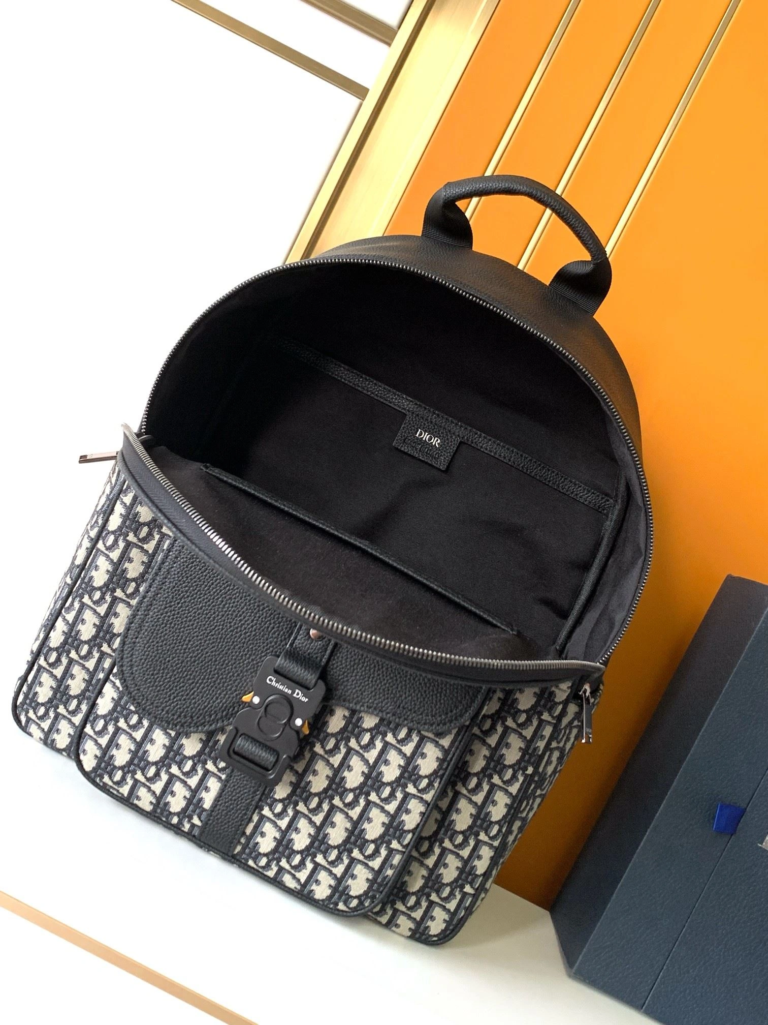 EyeCatching Mens Christian Dior Backpacks 92074