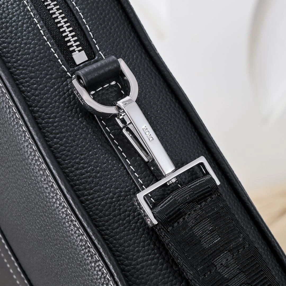 EyeCatching Mens Christian Dior Briefcases 91069