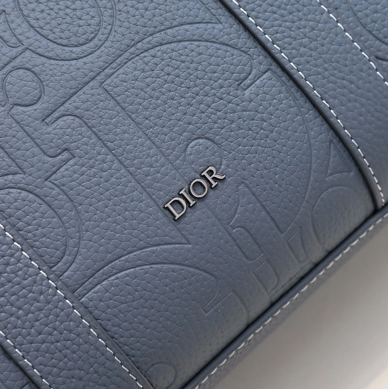 WellDesigned Mens Christian Dior Briefcases 91065