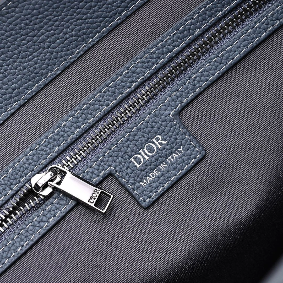 WellDesigned Mens Christian Dior Briefcases 91065