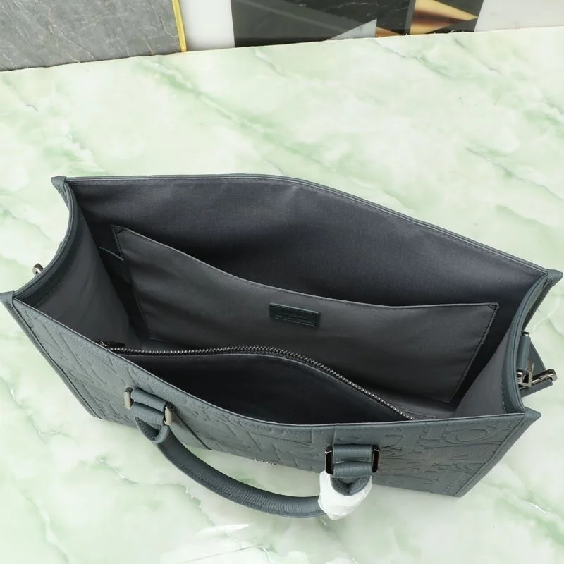 WellDesigned Mens Christian Dior Briefcases 45878