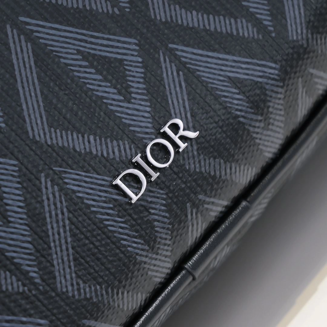Sleek Mens Christian Dior Clutch Bags 91042