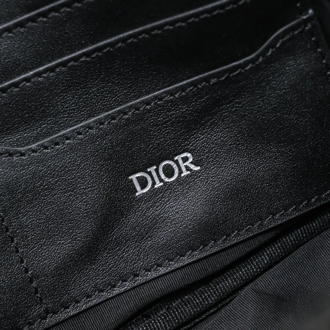 Sleek Mens Christian Dior Clutch Bags 91042