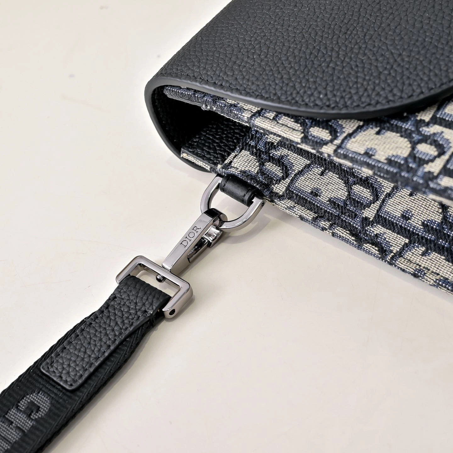 Stylish Mens Christian Dior Clutch Bags 91032