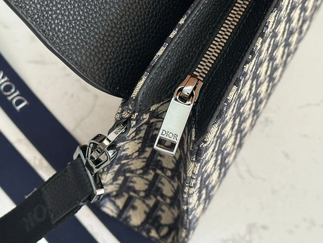 Mens Christian Dior Clutch Bags Snug 92025