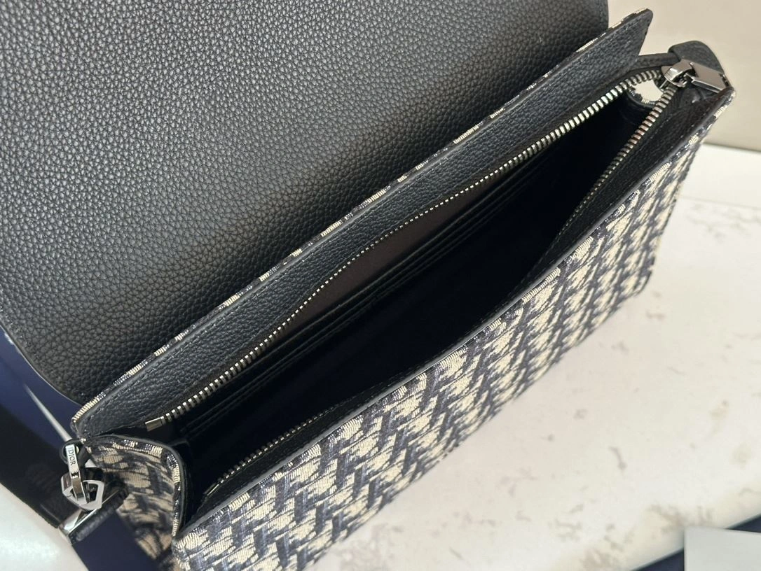 Mens Christian Dior Clutch Bags Snug 92025