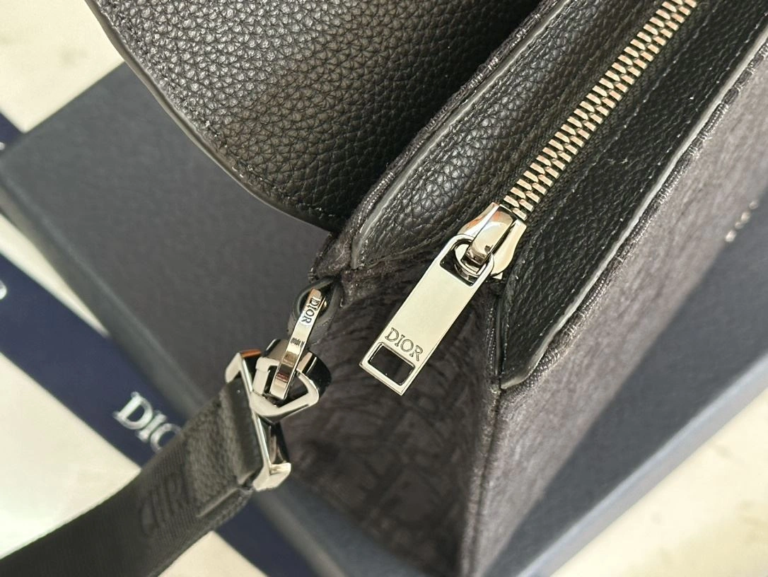 Chic Mens Christian Dior Clutch Bags 92019