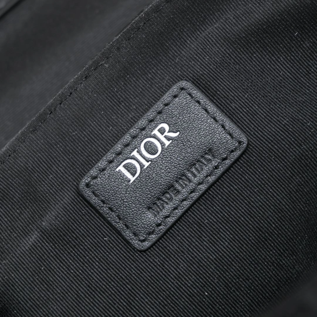 Compact Mens Christian Dior Satchel Bags 91013