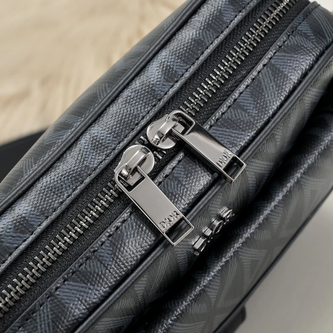 Practical Mens Christian Dior Satchel Bags 91008