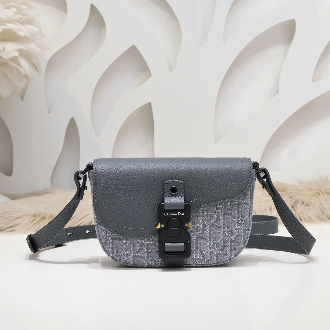 Affordable Mens Christian Dior Satchel Bags 90937
