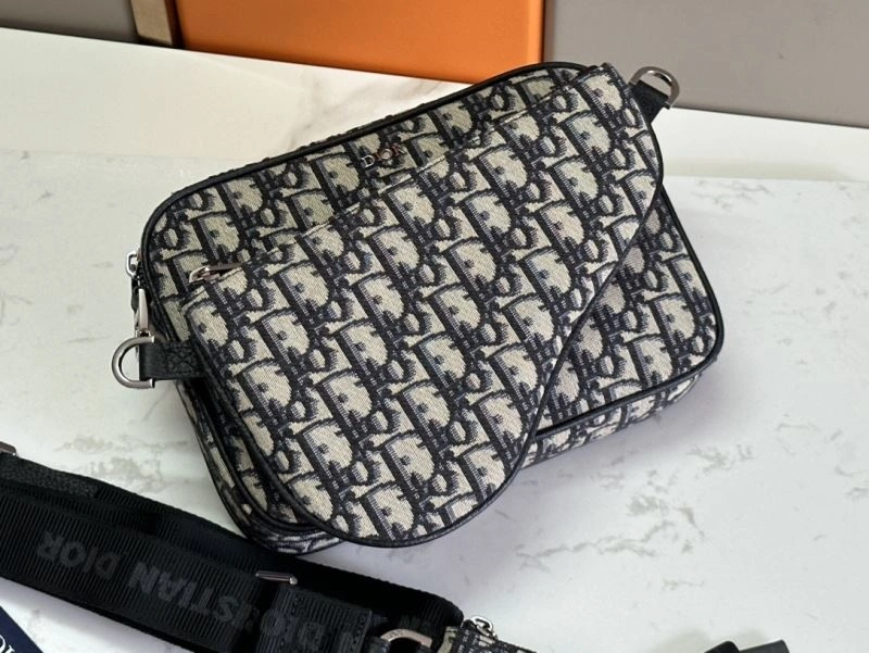 Resilient Mens Christian Dior Satchel bags 70095