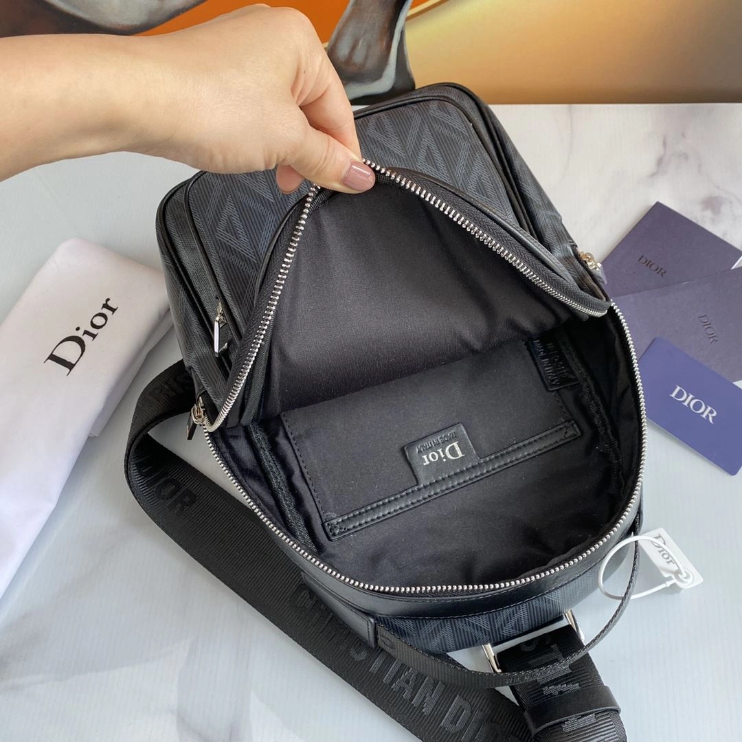 Affordable Mens Christian Dior Waist Chest Packs 93198
