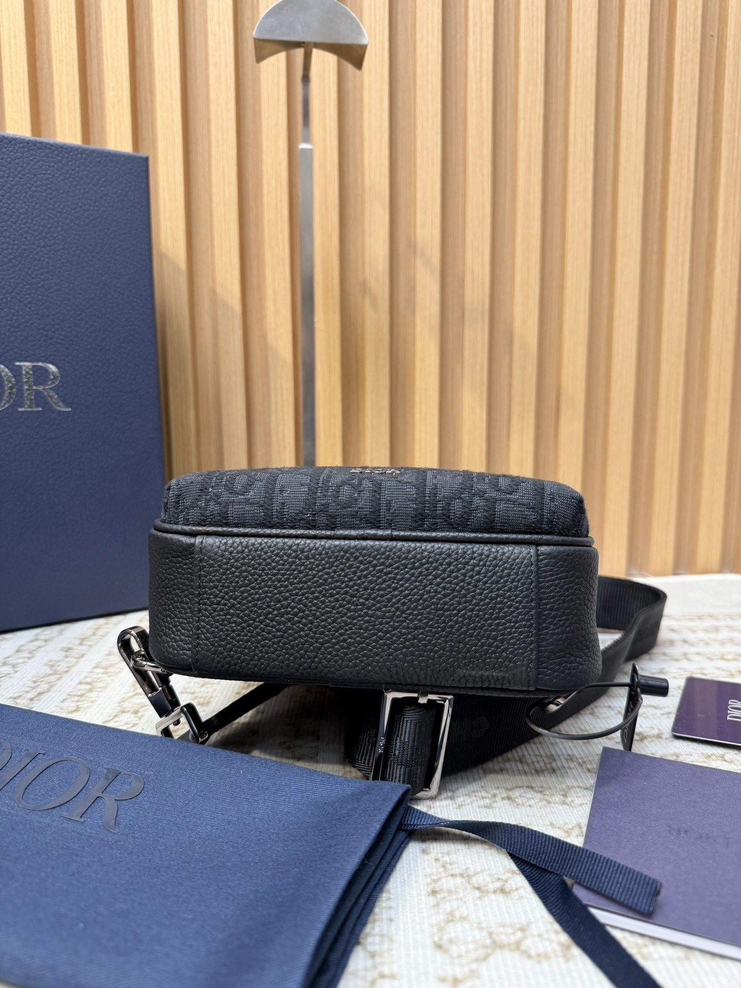 ModernLook Mens Christian Dior Waist Chest Packs 91900