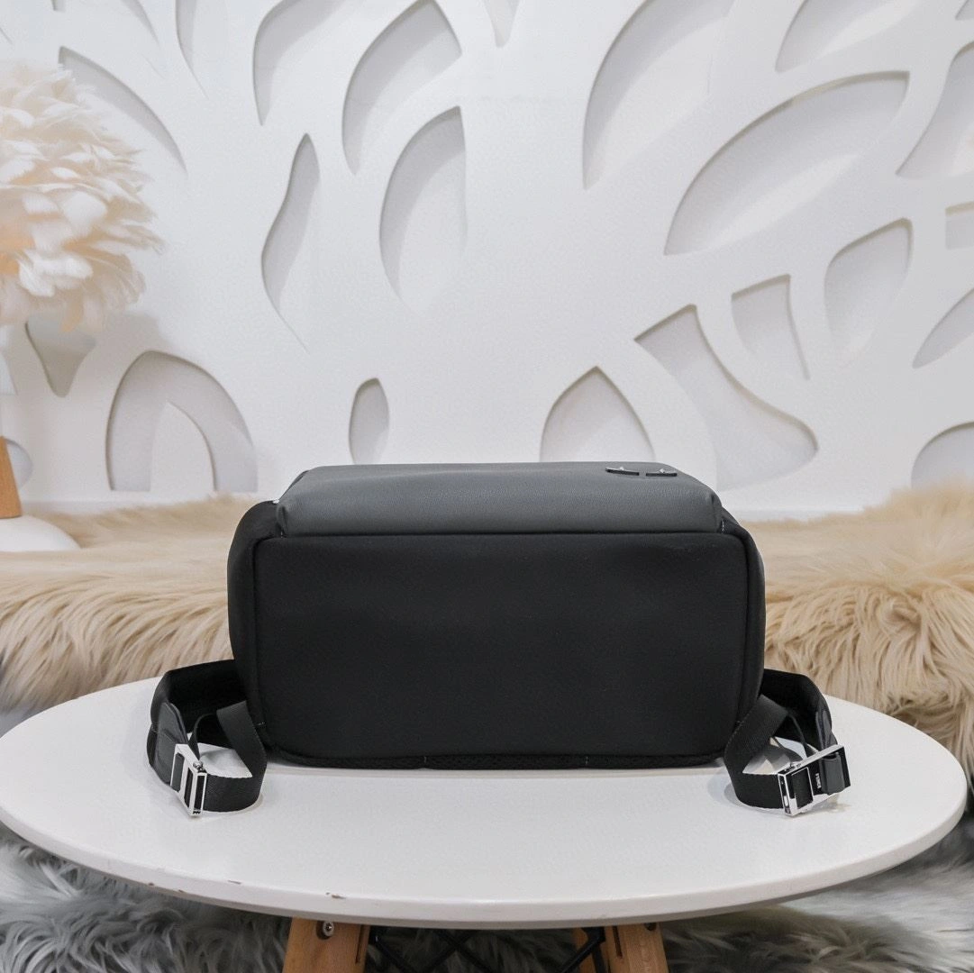 Contemporary Mens Fendi Backpacks 90918