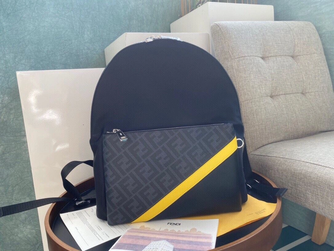 Mens Fendi Backpacks WeatherProof 93189