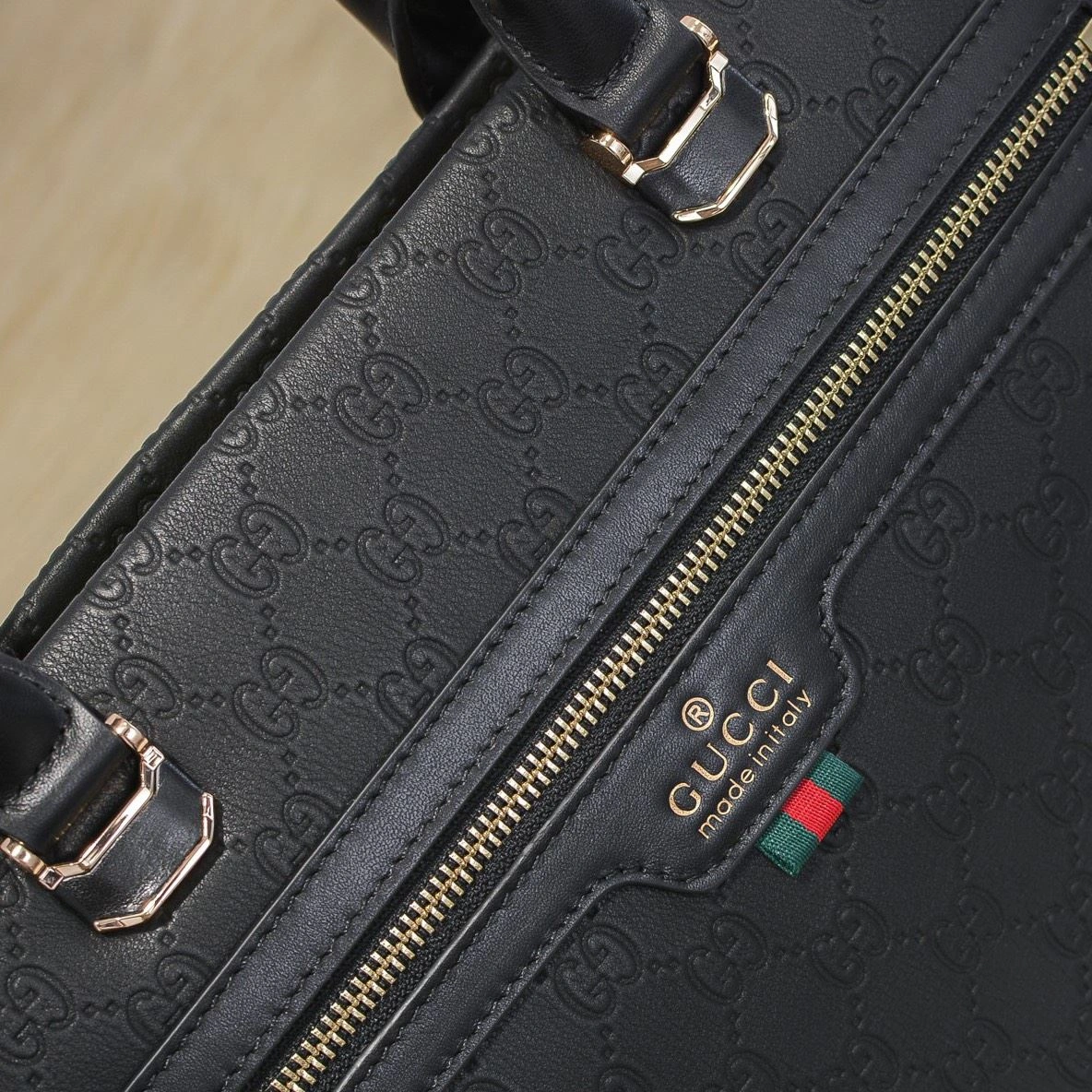 Compact Mens Gucci Briefcases 90900