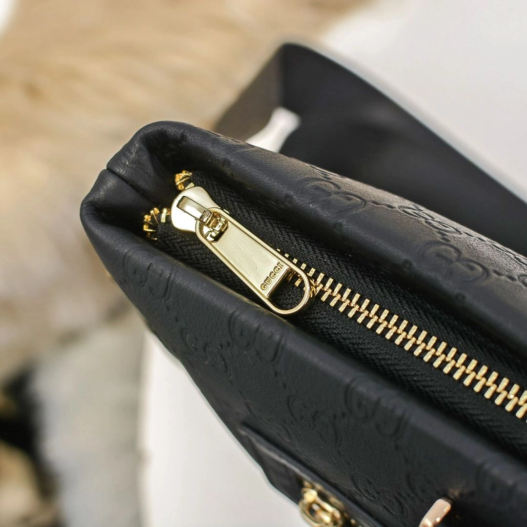 Compact Mens Gucci Briefcases 90900