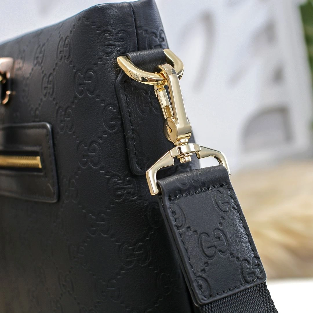 Compact Mens Gucci Briefcases 90900