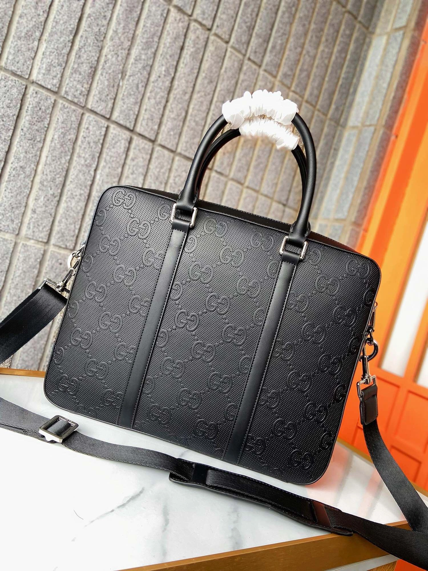 Mens Gucci Briefcases WeatherProof 93054
