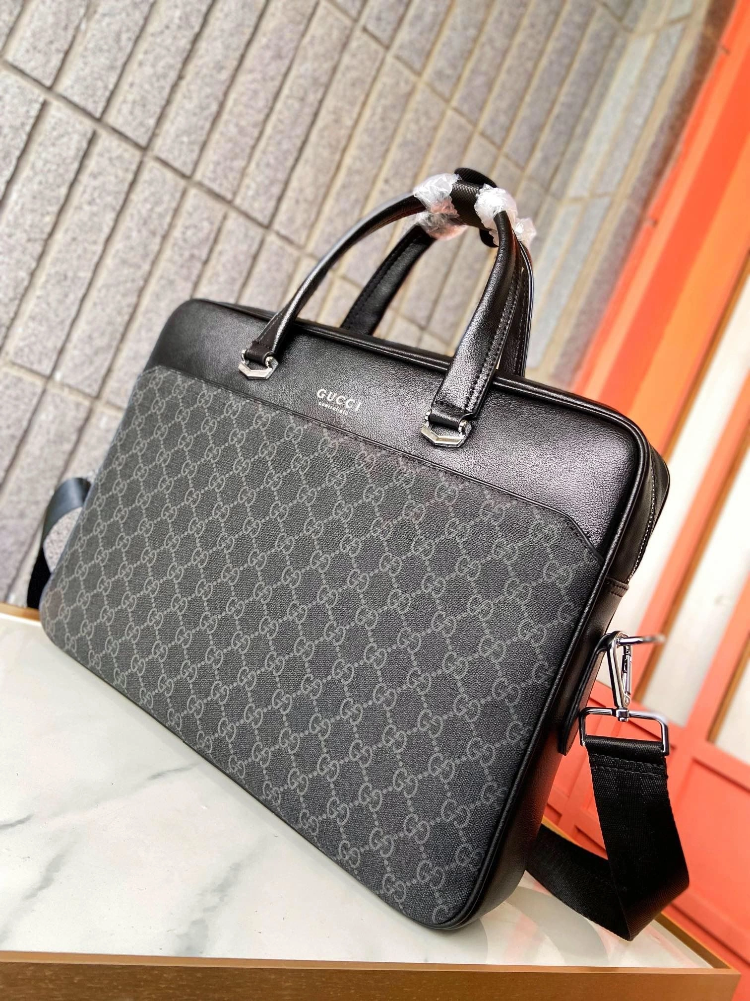 Mens Gucci Briefcases SoftTouch 93053