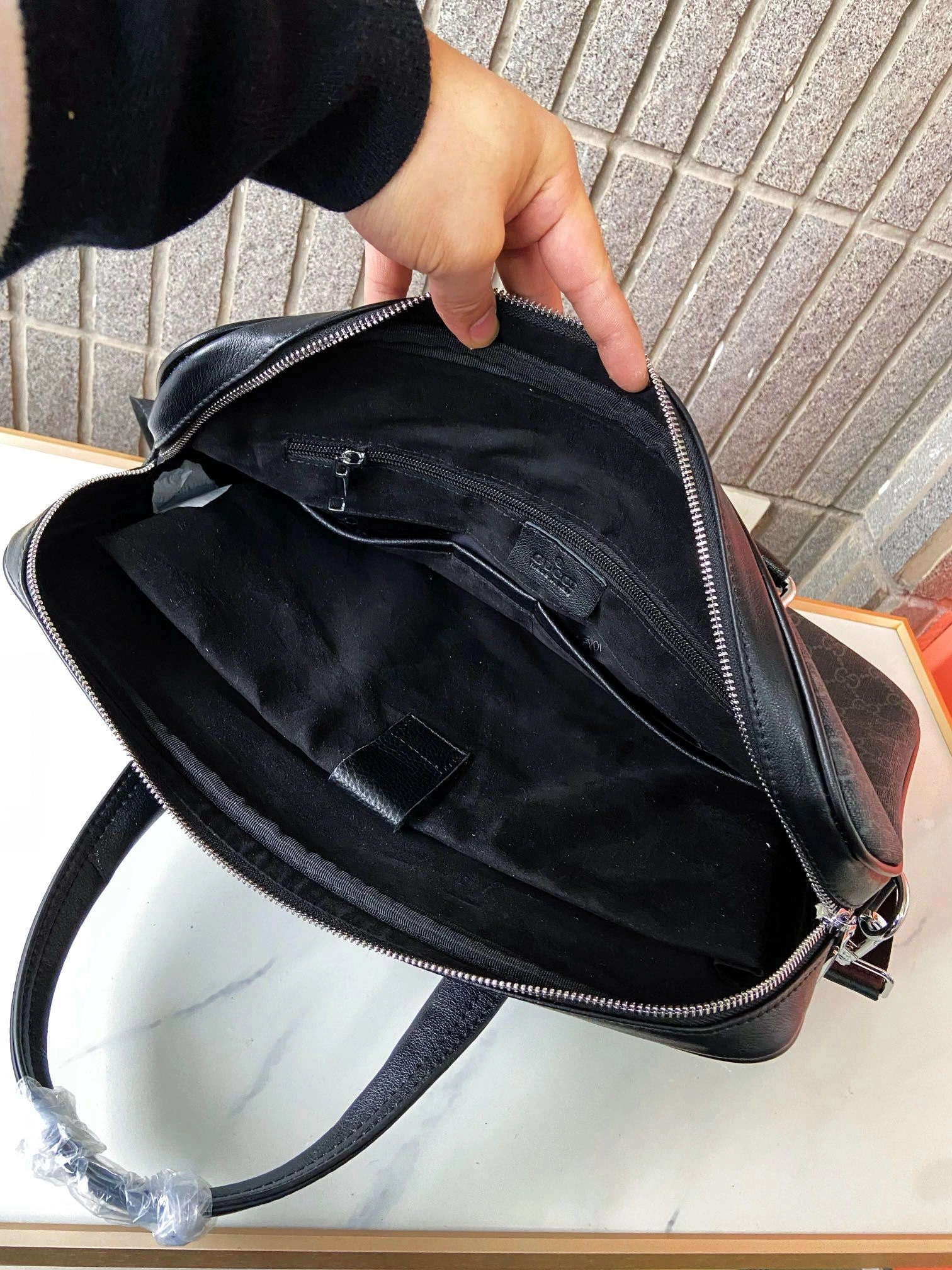 Mens Gucci Briefcases SoftTouch 93053