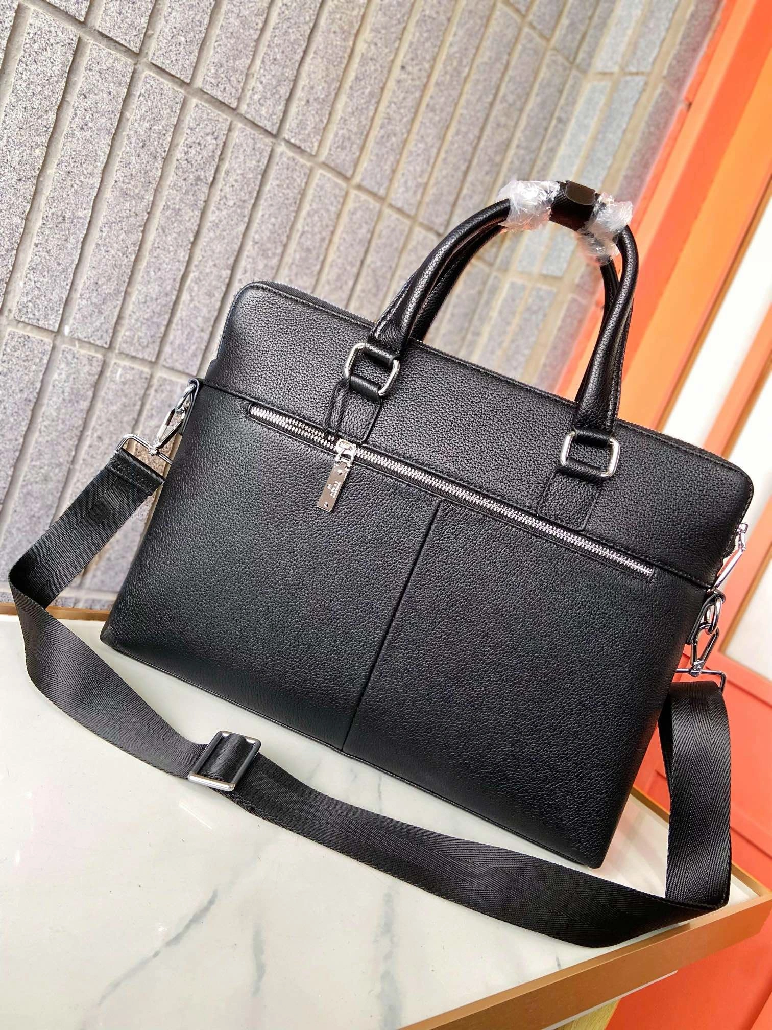 ZipUp Mens Gucci Briefcases 93049