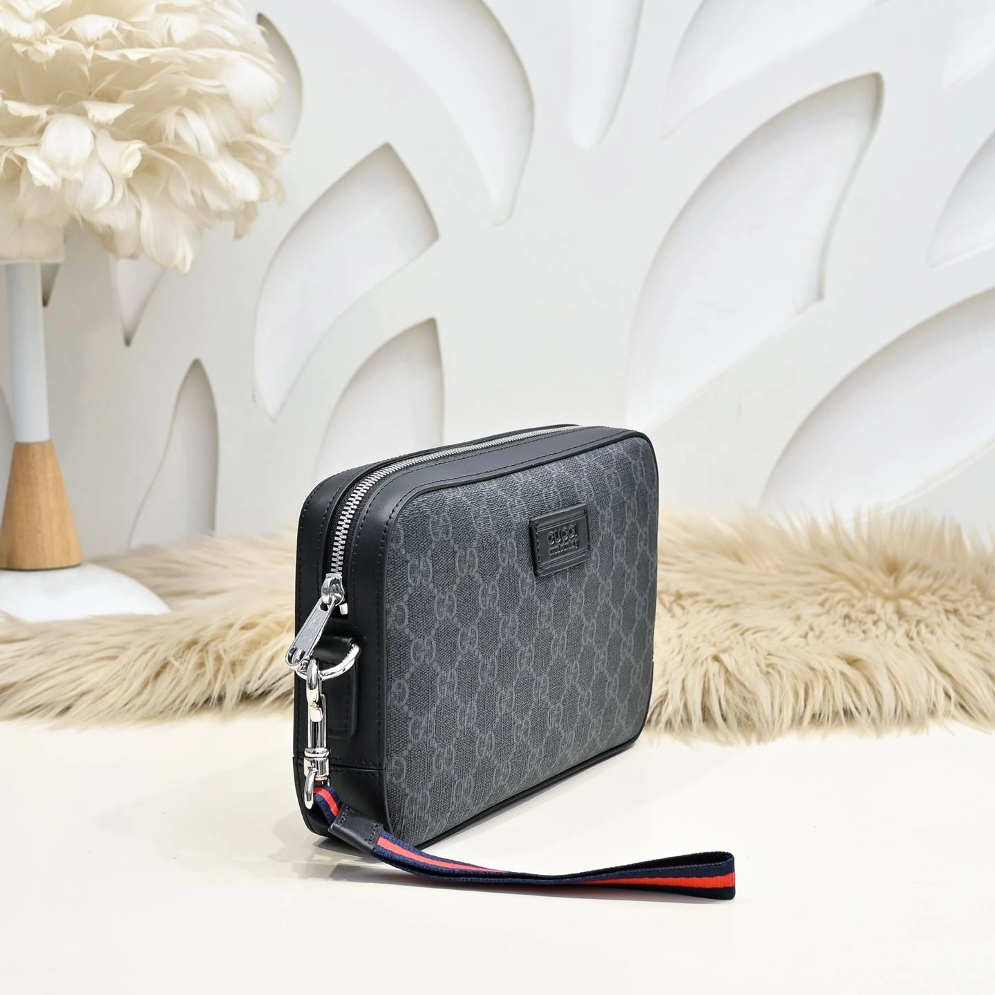 Vibrant Mens Gucci Clutch Bags 90894