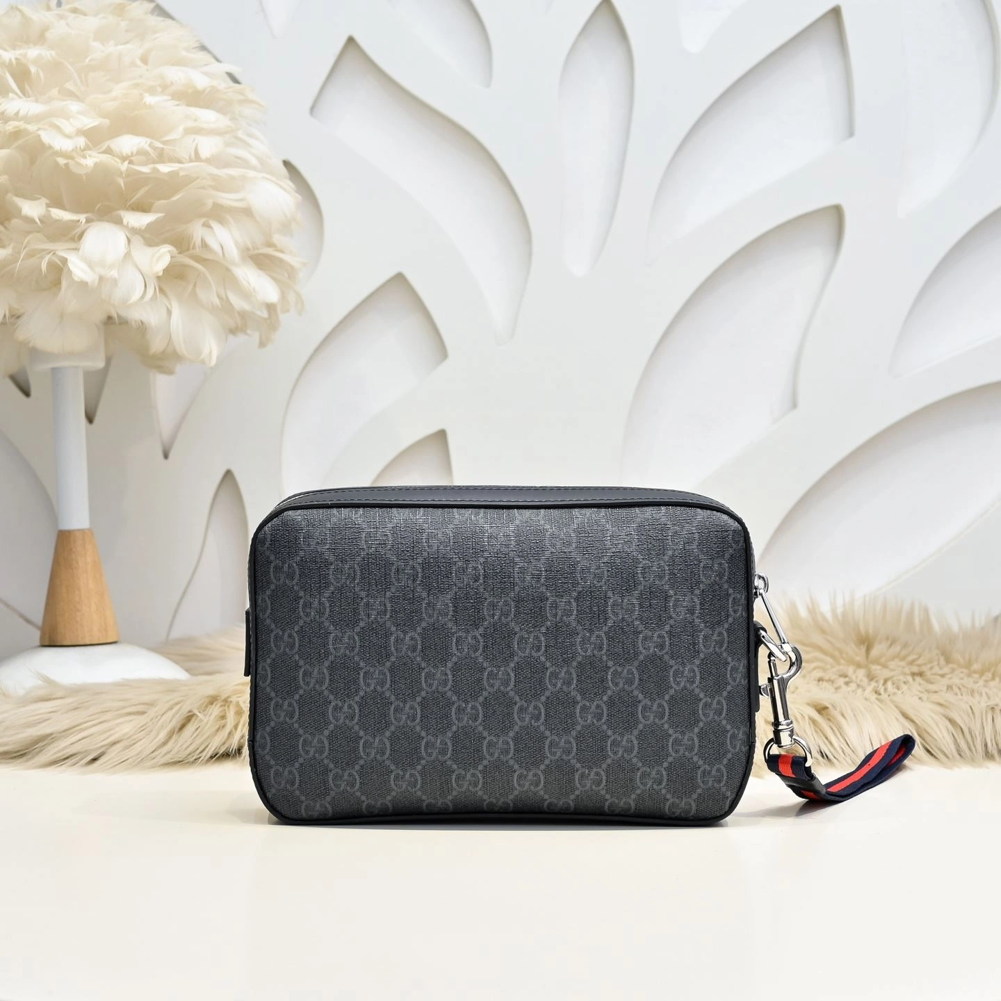 Vibrant Mens Gucci Clutch Bags 90894
