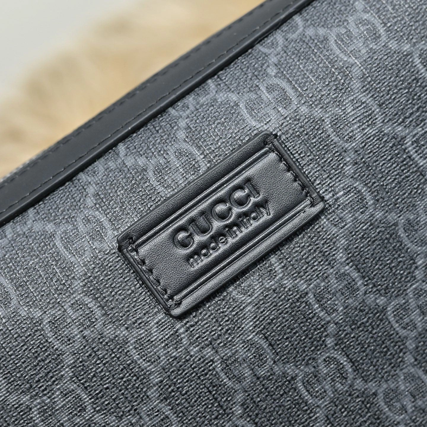 Vibrant Mens Gucci Clutch Bags 90894