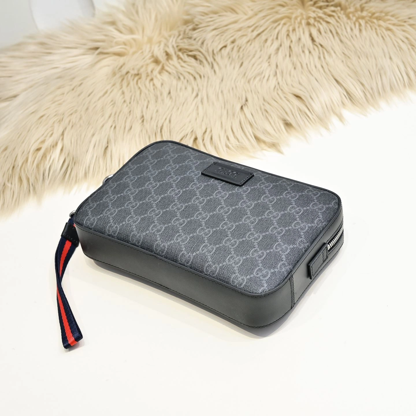 Vibrant Mens Gucci Clutch Bags 90894