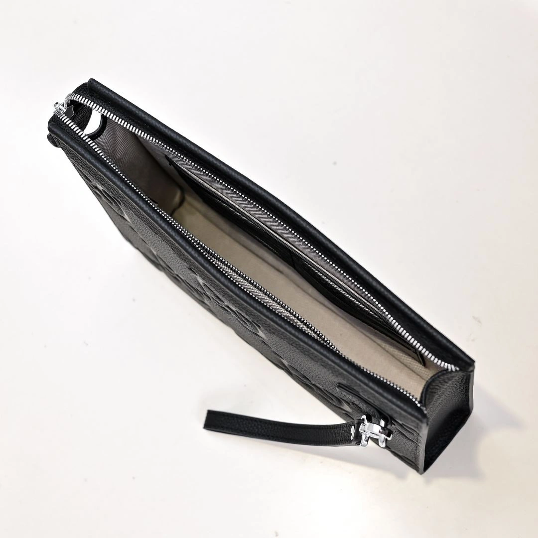 Vibrant Mens Gucci Clutch Bags 90895