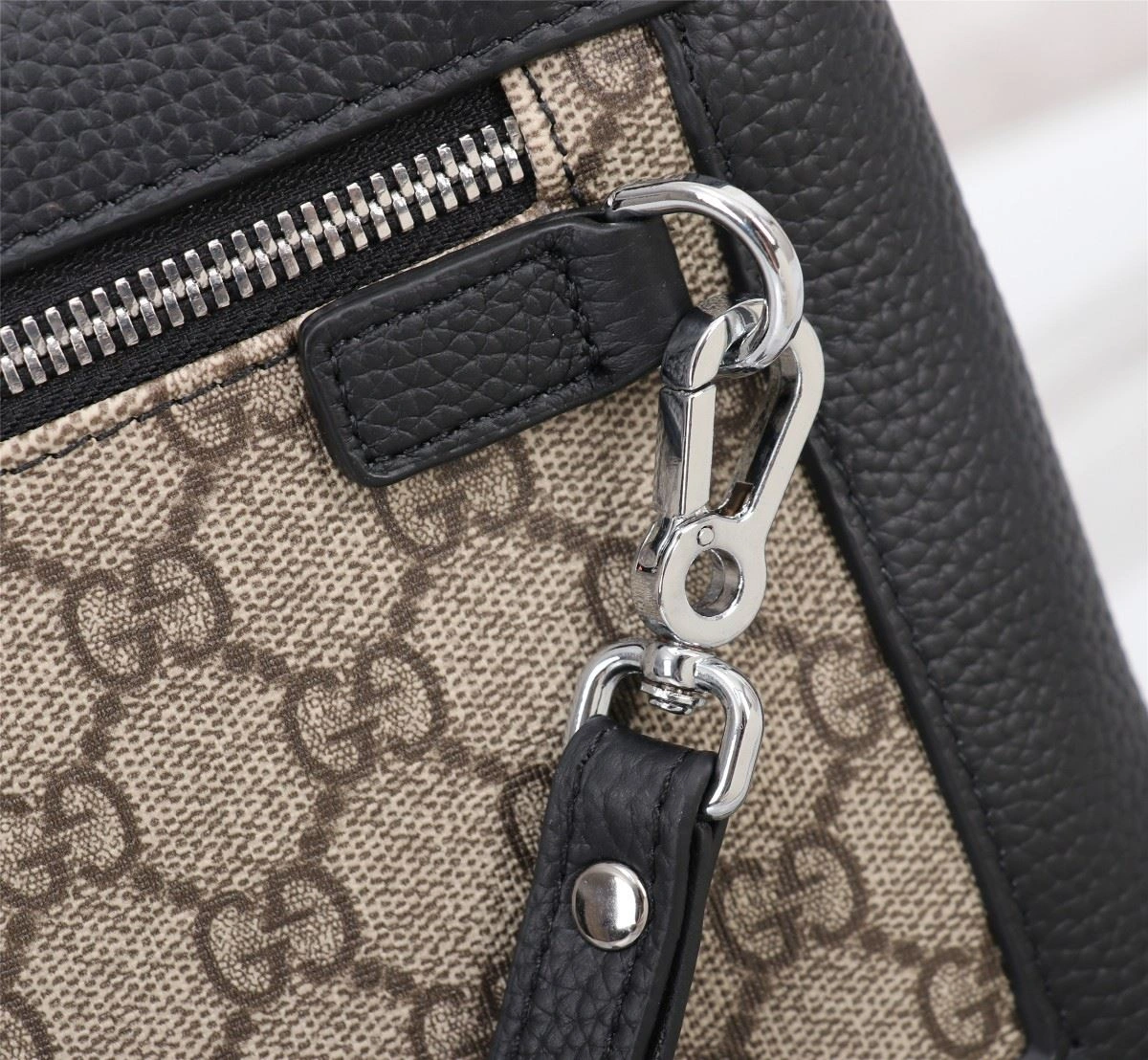Snug Mens Gucci Clutch Bags 93034