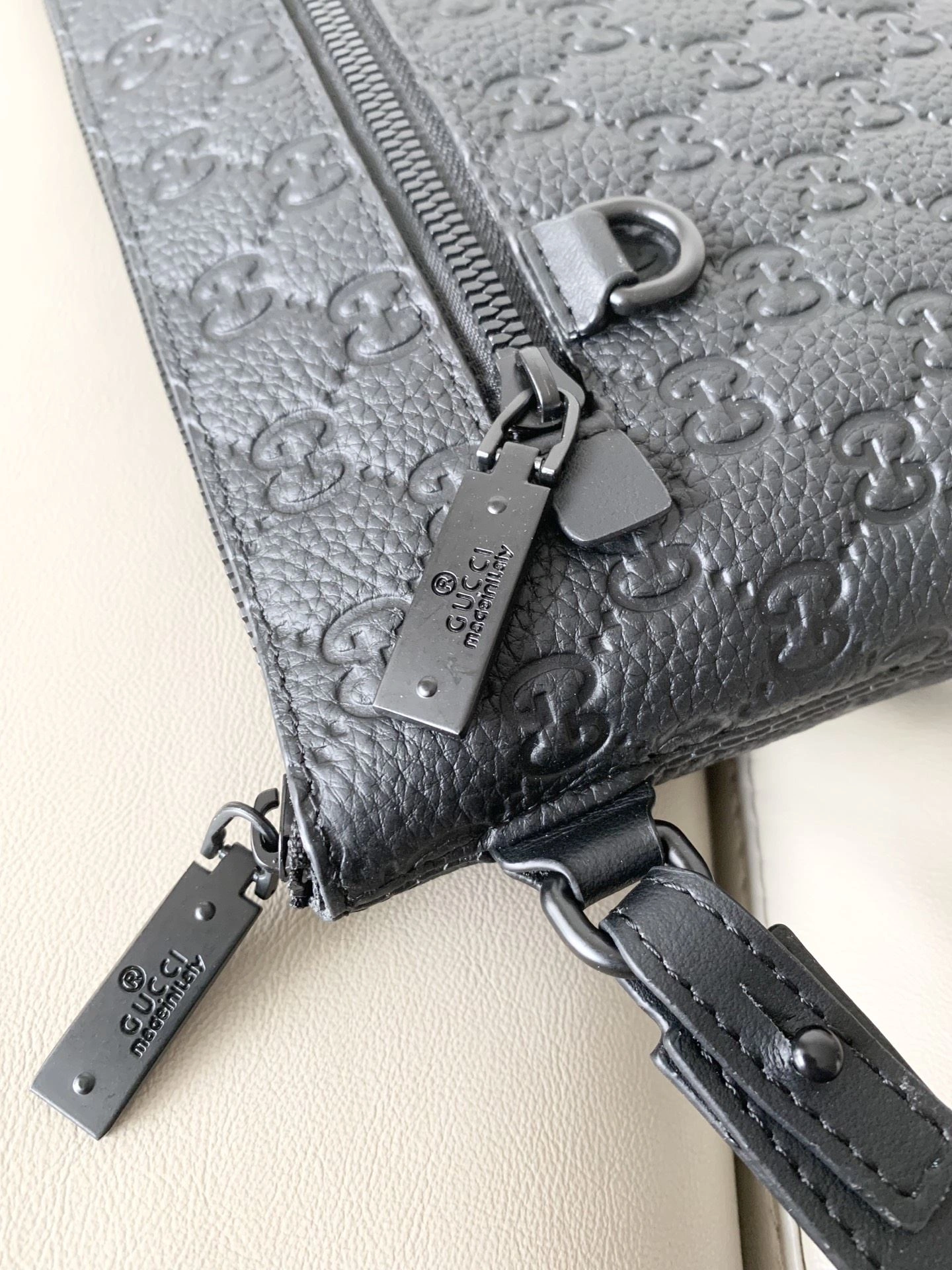 SunProtective Mens Gucci Clutch Bags 93006