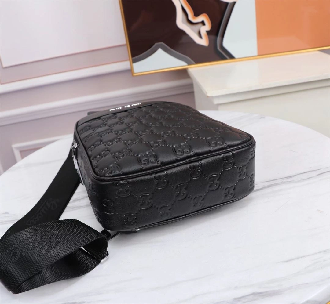 Minimalist Mens Gucci Waist Chest Packs 92942