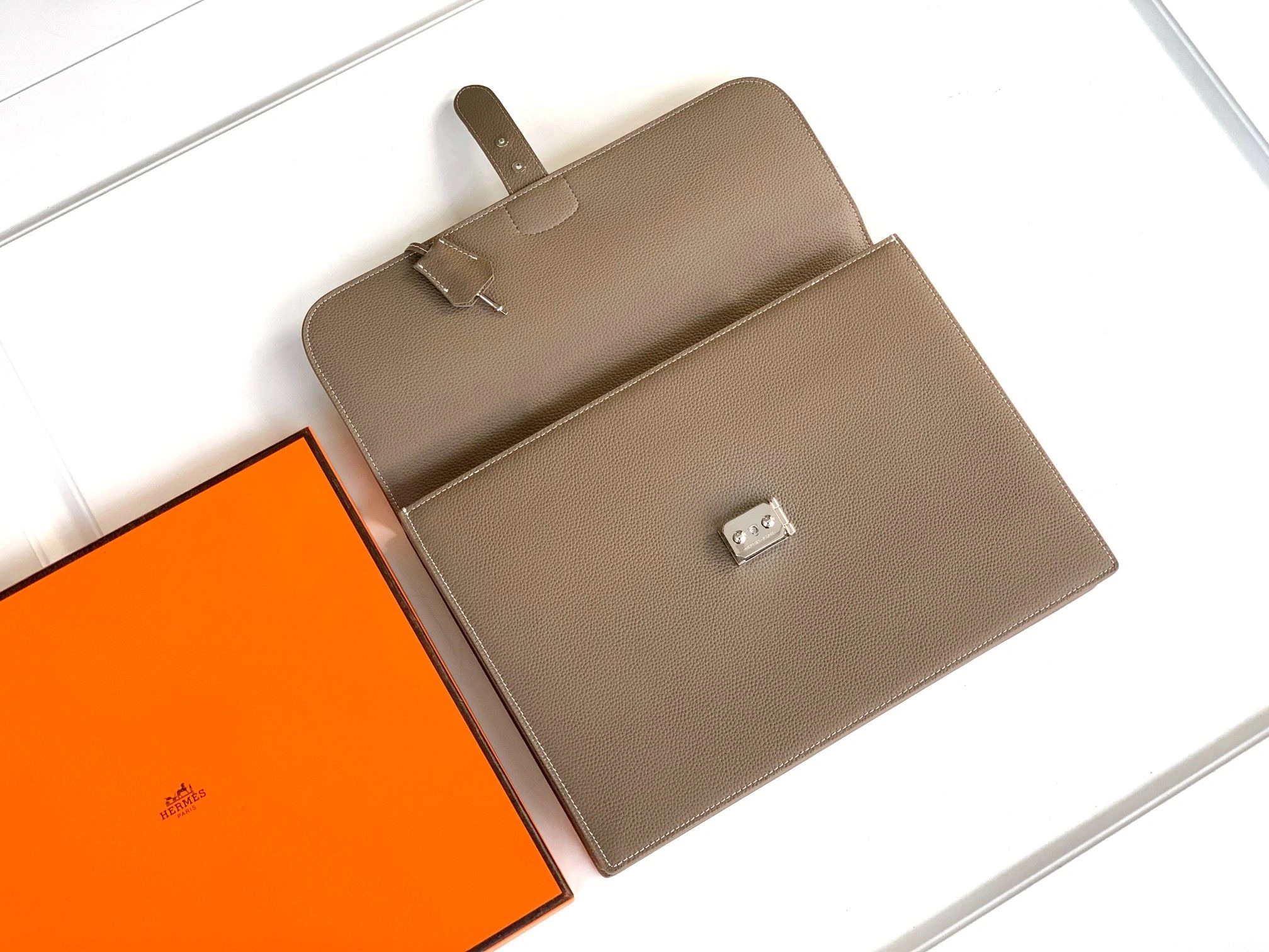 Vibrant Mens Hermes Briefcases 91906