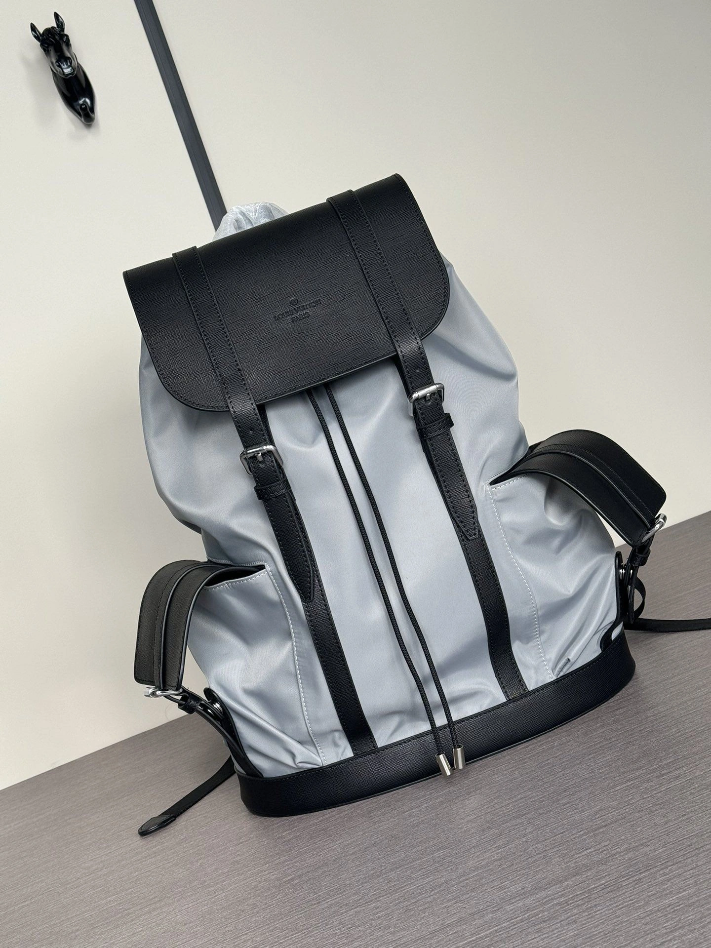Mens Louis Vuitton Backpacks SoftTouch 92833