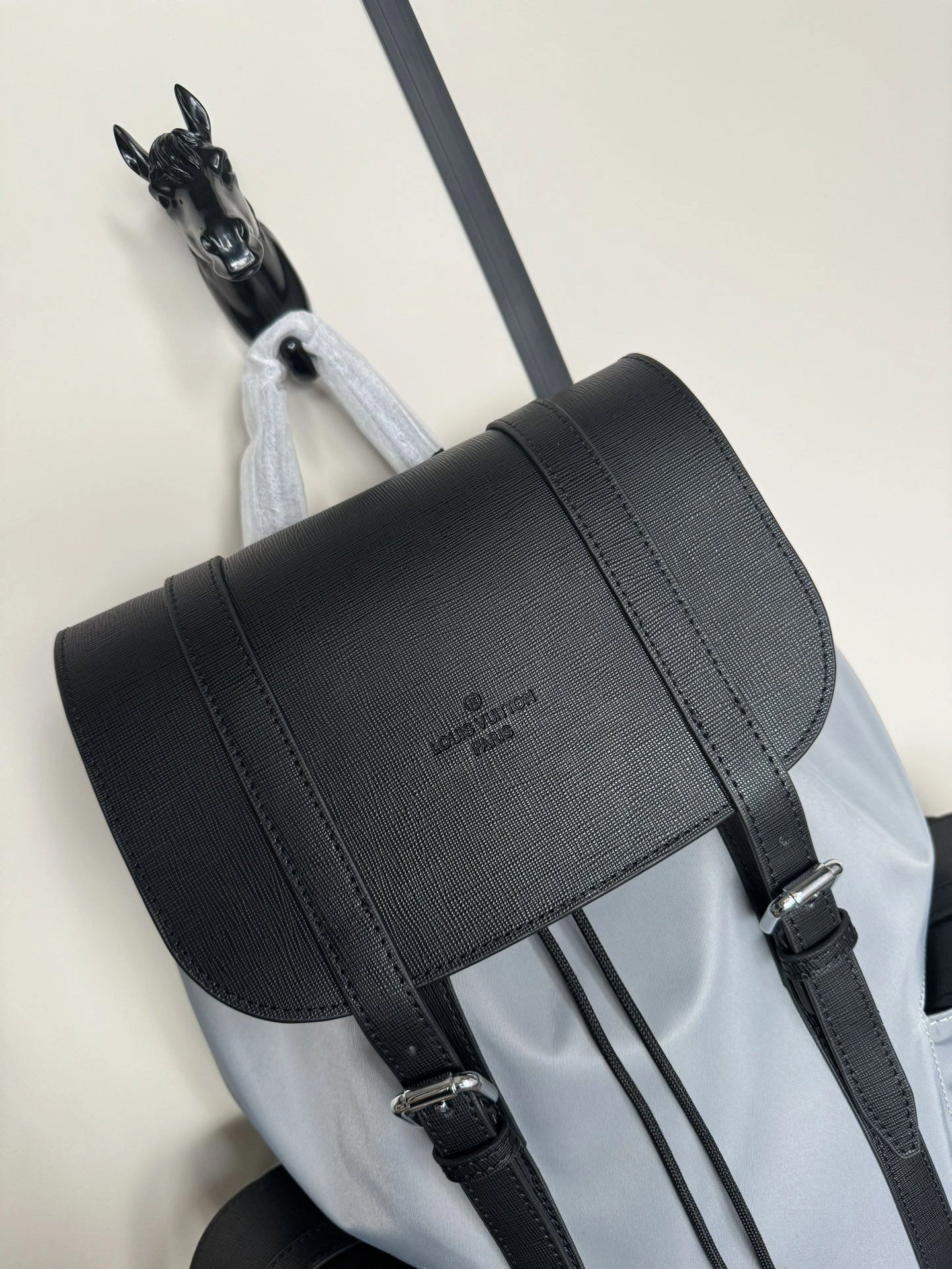 Mens Louis Vuitton Backpacks SoftTouch 92833