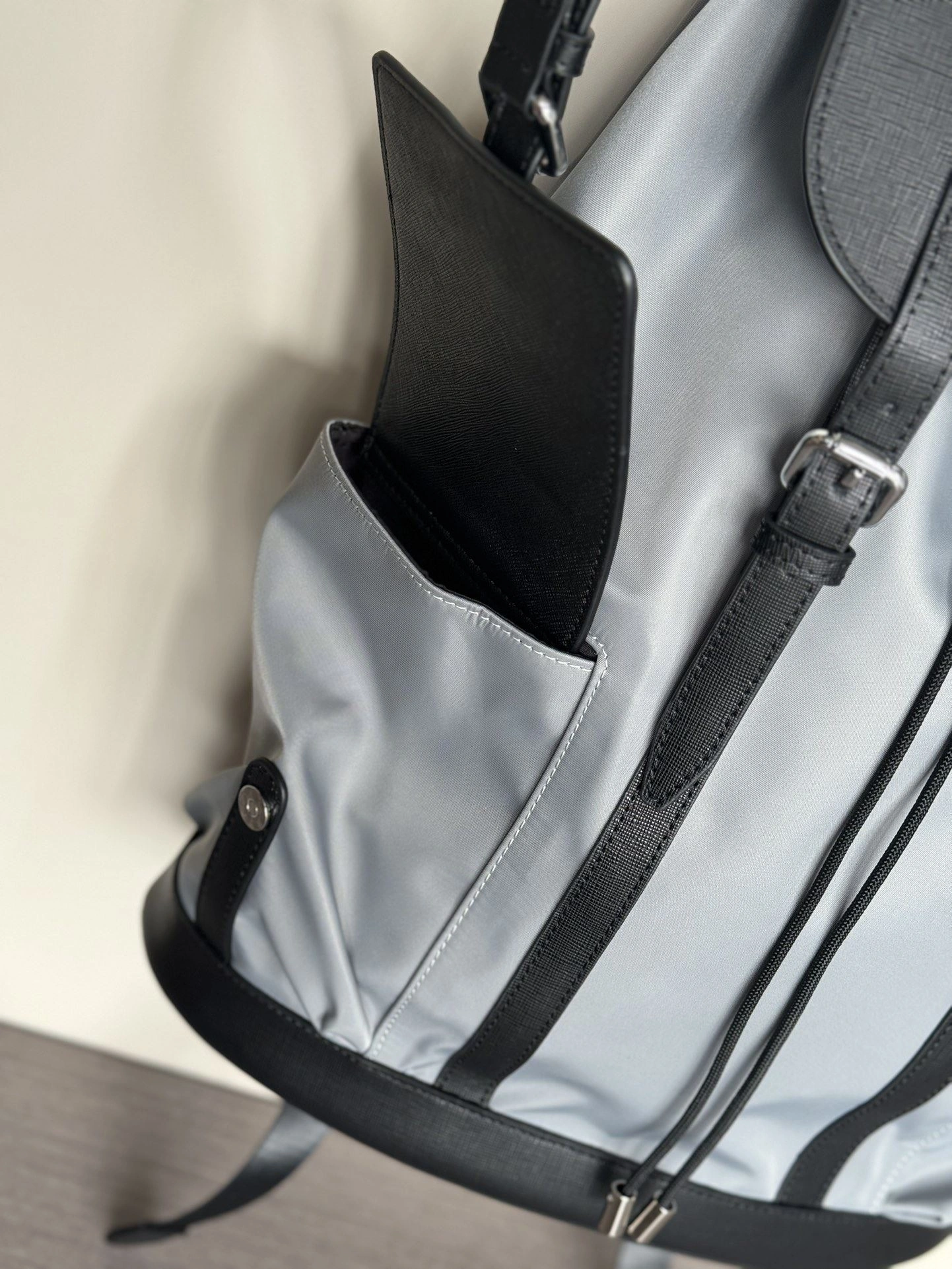 Mens Louis Vuitton Backpacks SoftTouch 92833