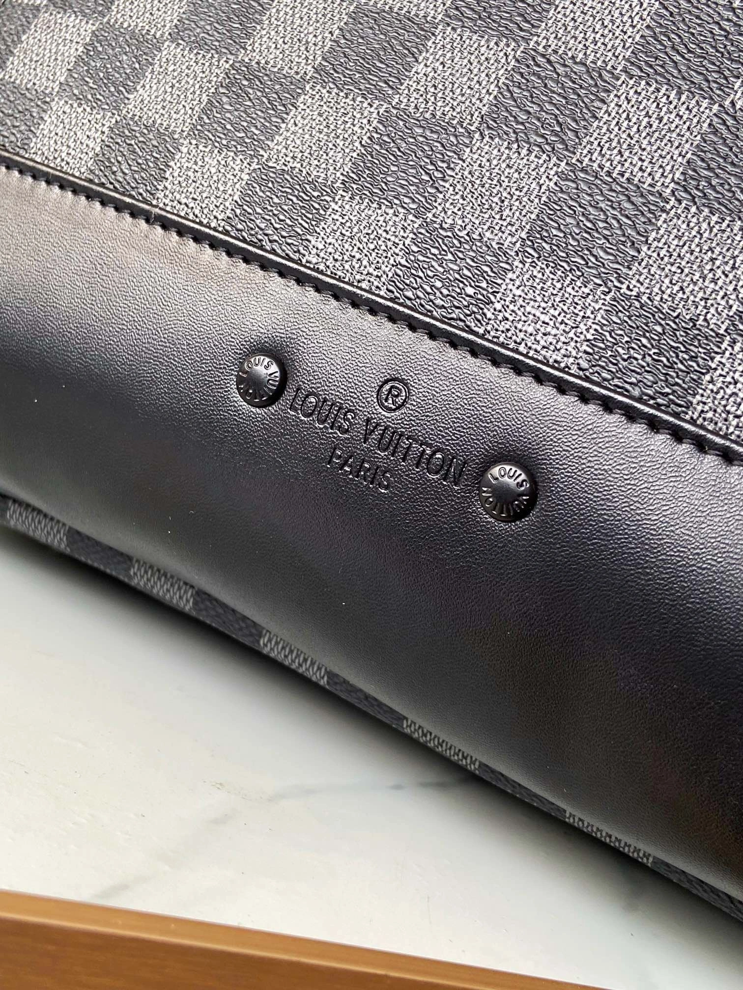 SmoothTexture Mens Louis Vuitton Backpacks 92859