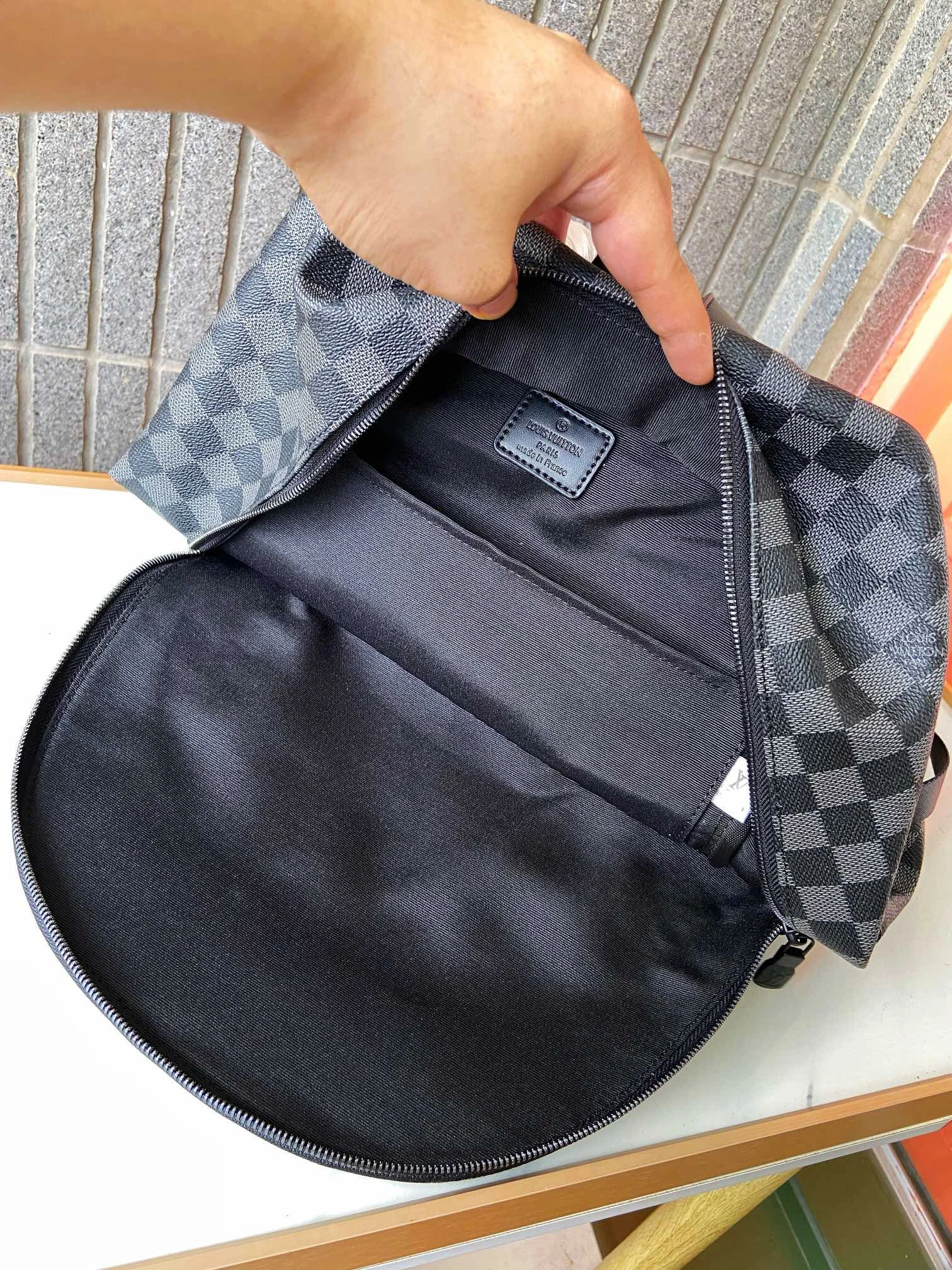 SmoothTexture Mens Louis Vuitton Backpacks 92859