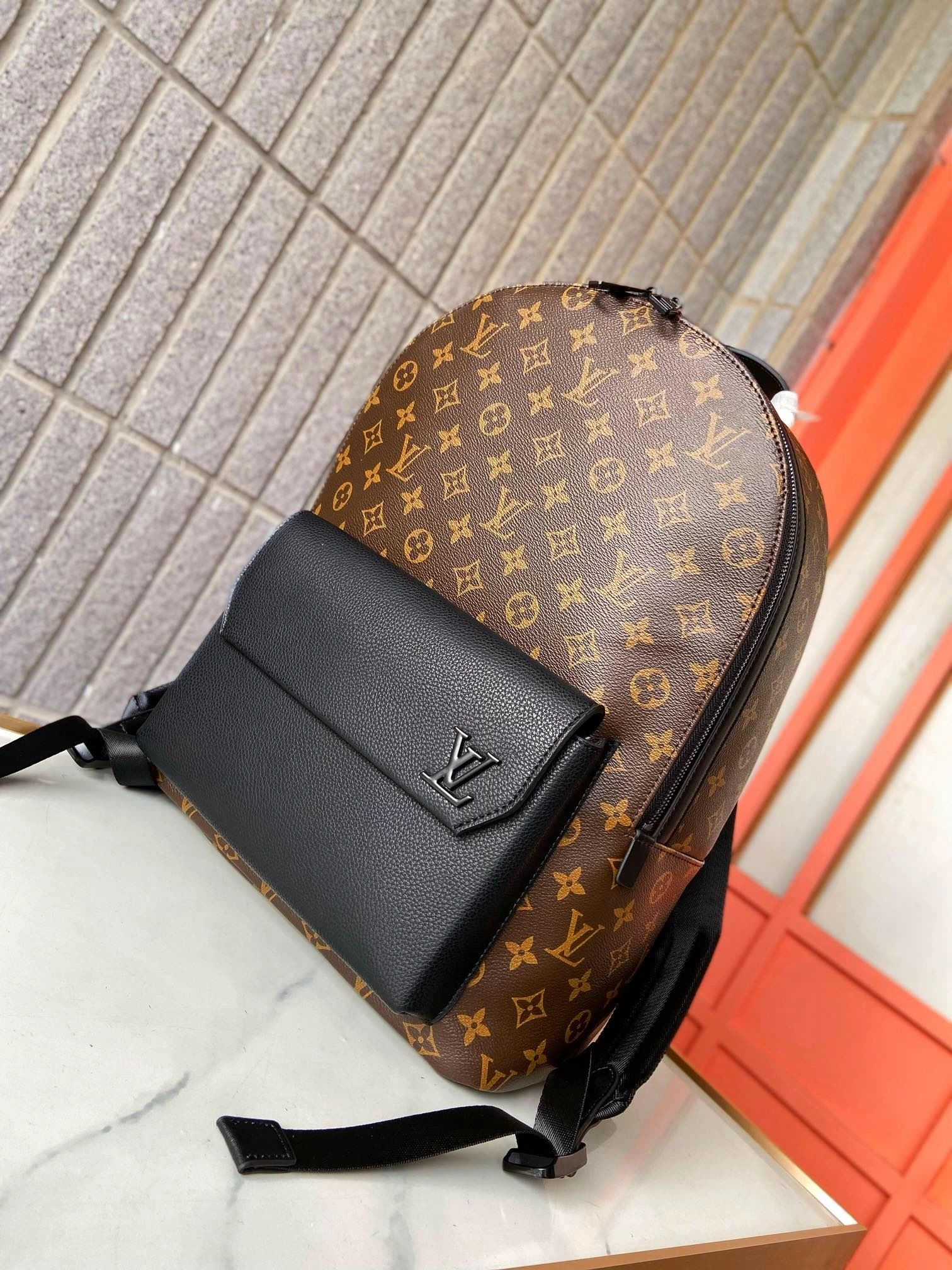 FashionForward Mens Louis Vuitton Backpacks 92865