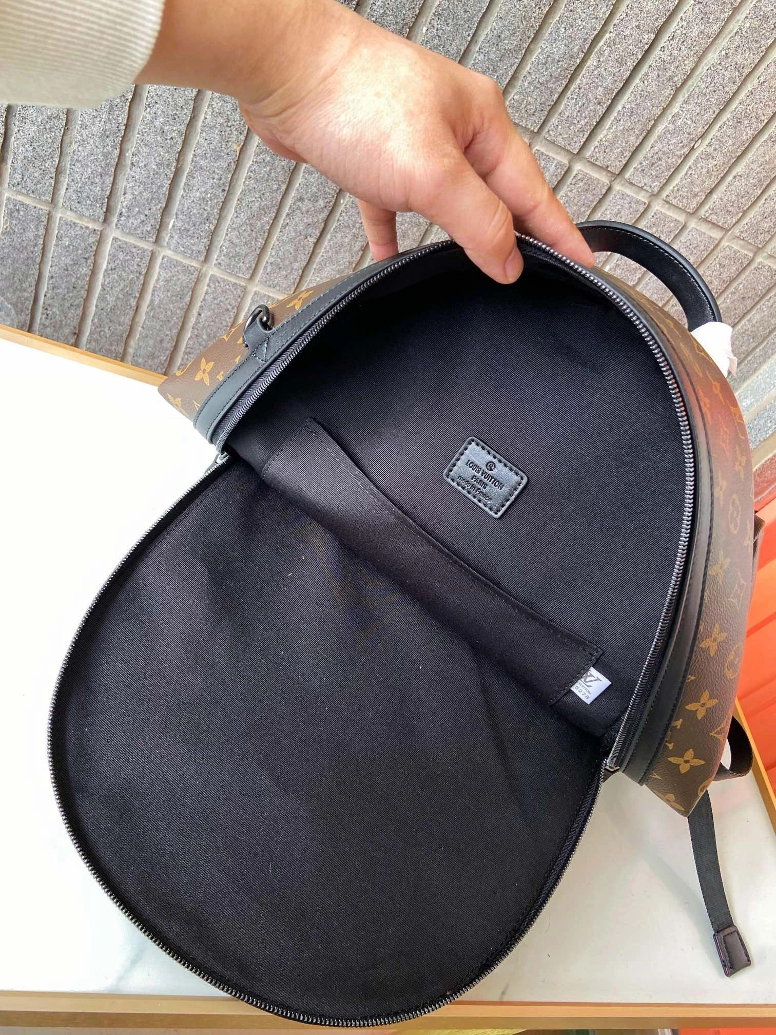 FashionForward Mens Louis Vuitton Backpacks 92865