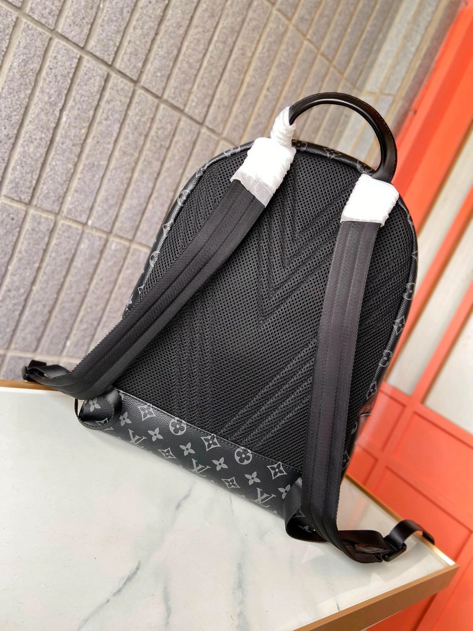 Mens Louis Vuitton Backpacks Neat 92829