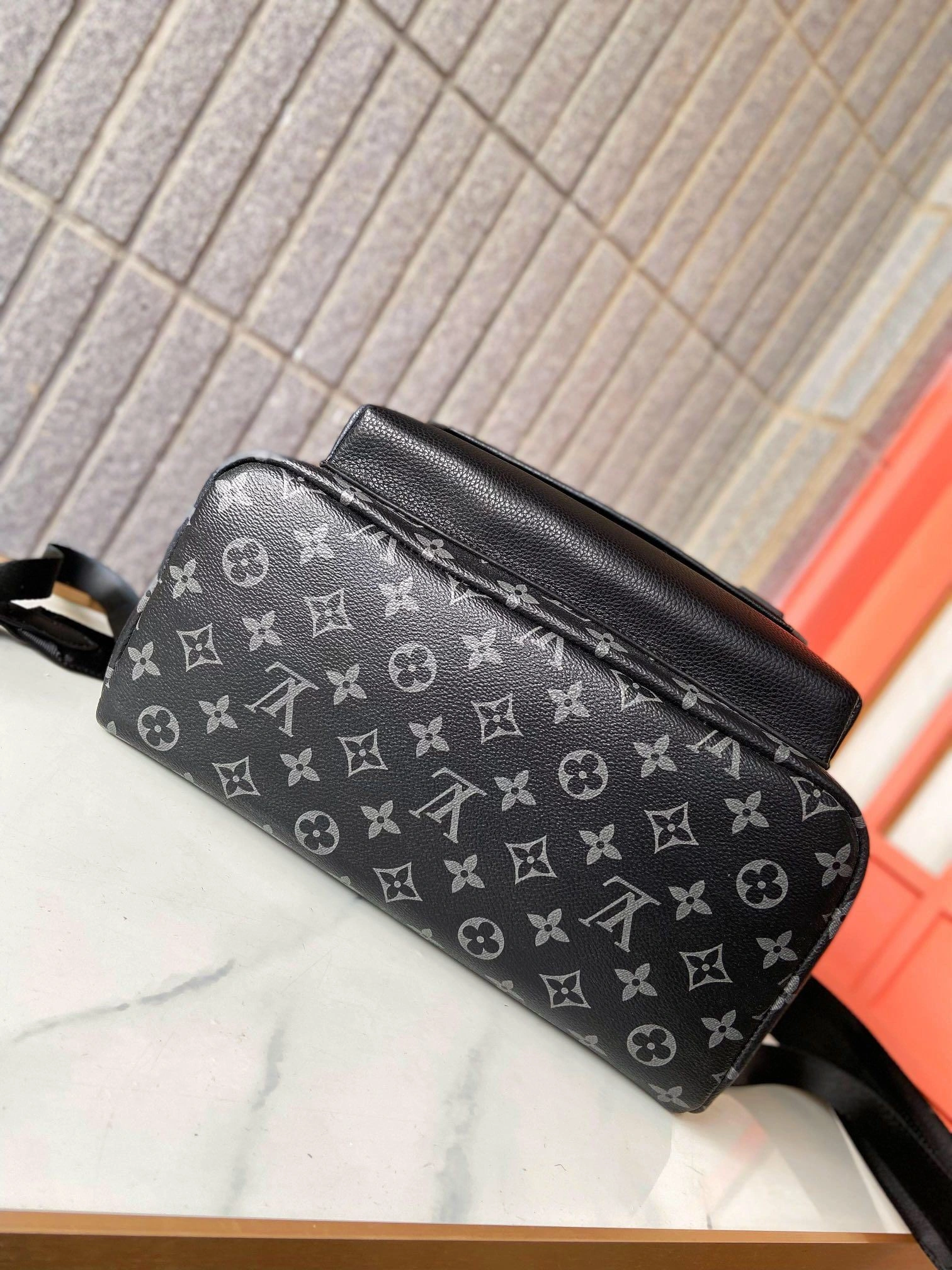 Mens Louis Vuitton Backpacks Neat 92829